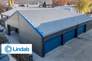 Korszerű Lindab csarnok Budaörsön: Az inno...